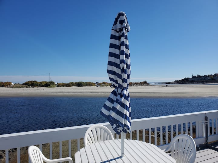 Oceanfront Condo#2 prime location w/ amazing views