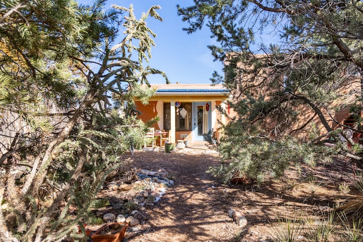 Beautiful One Bedroom Casita