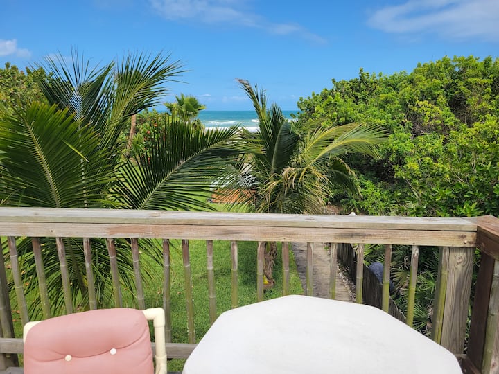 Cocoa Beach oceanfront apartment