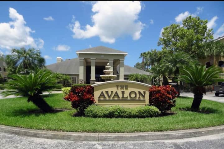 Condo Conveniently located to Clearwater Beach