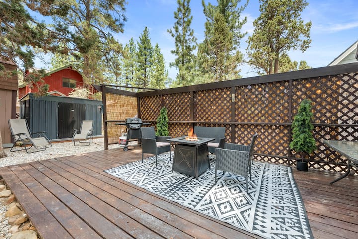 Free SUP & Kayak, Fire Pit, Pets Friendly