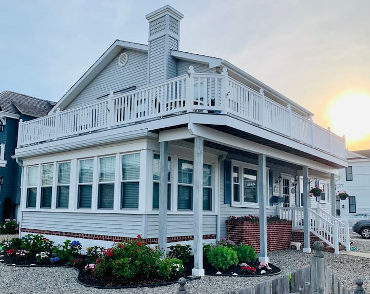Cozy Shore Getaway at Family Tides