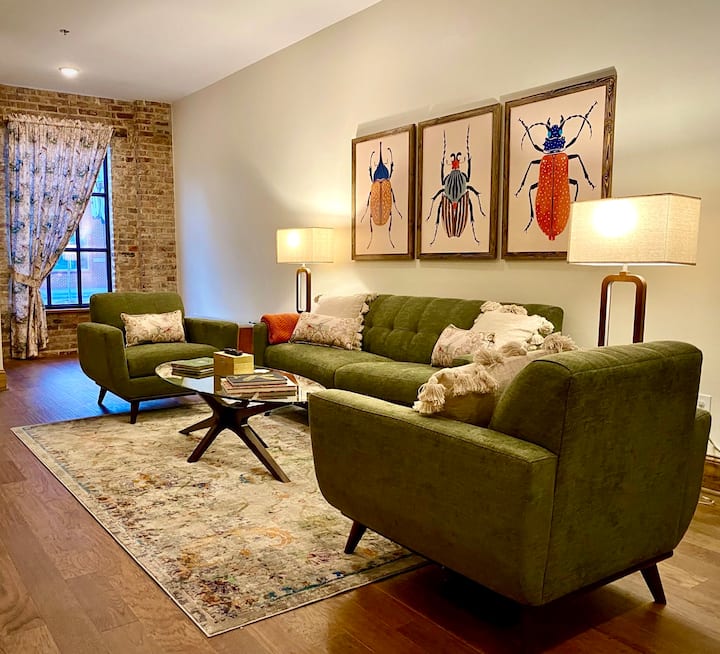 Heart of downtown NEW luxury loft - super walkable