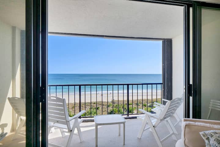Oceanfront Condo W/ Pool, Tennis & Stunning Views