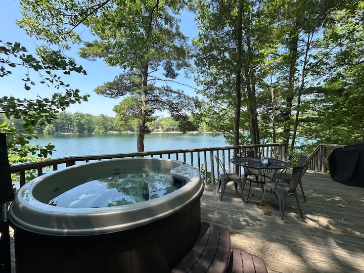 Lakefront Hot Tub Getaway