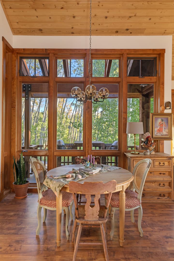 Glass Roof Cabin in Telluride (30 day min)