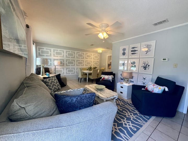 Coastal Cottage/The Kindness Cottage