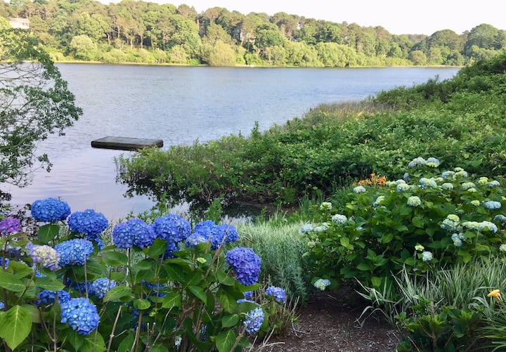 Waterfront Suite on Emery Pond