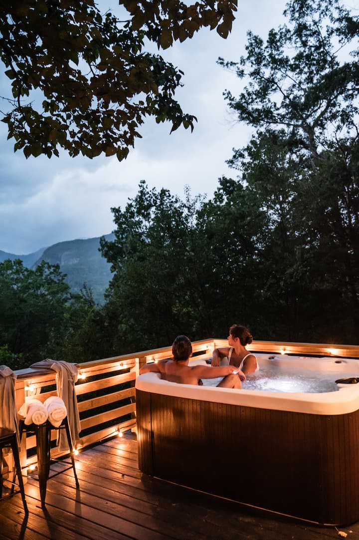 Secluded A- Frame | Hot Tub, Projector, Lake View