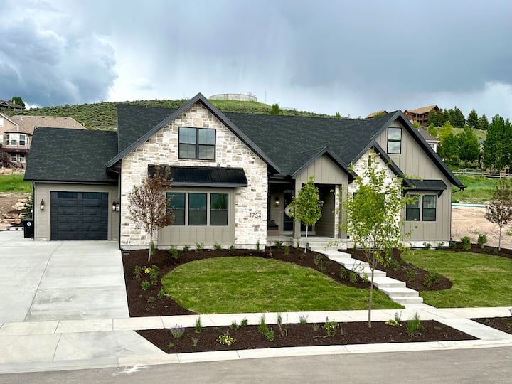 New Heber Retreat 7 bed Sleeps 18, Pickleball, Spa
