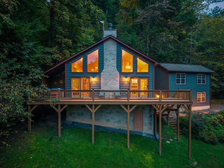 Peaceful Side Stonegate Cabin