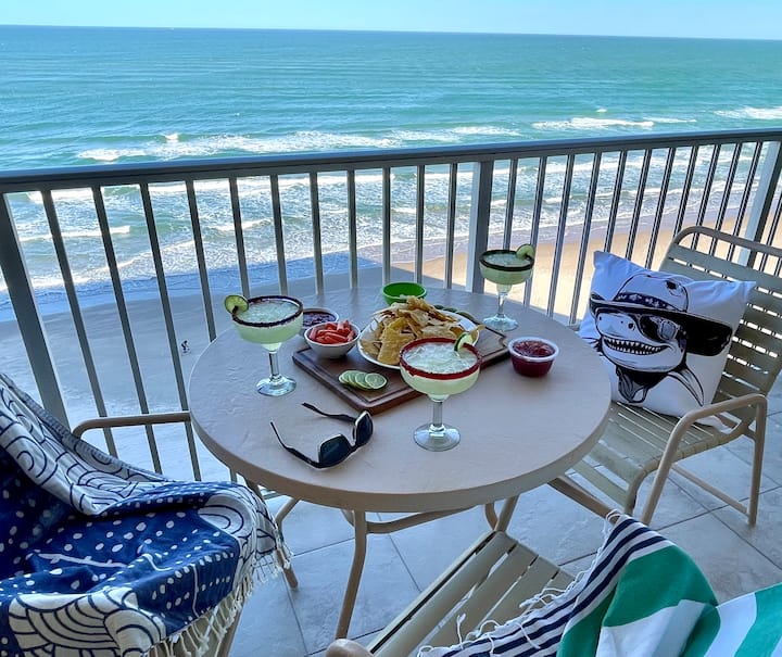 Happy Hammerhead-Oceanfront
