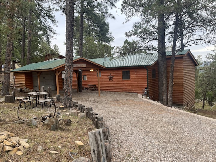 Rustic “Casa Bonita” w/Hot Tub