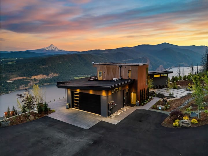 Epic view, Cliffside, Rooftop Deck, EV Charging