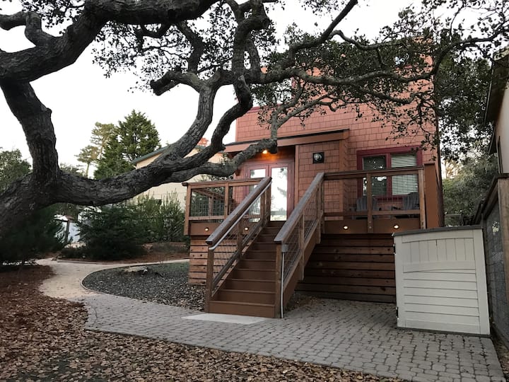 Cambria Beach House with Nature View