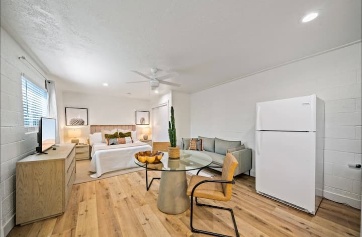 Charming Casita | University, Downtown, Central