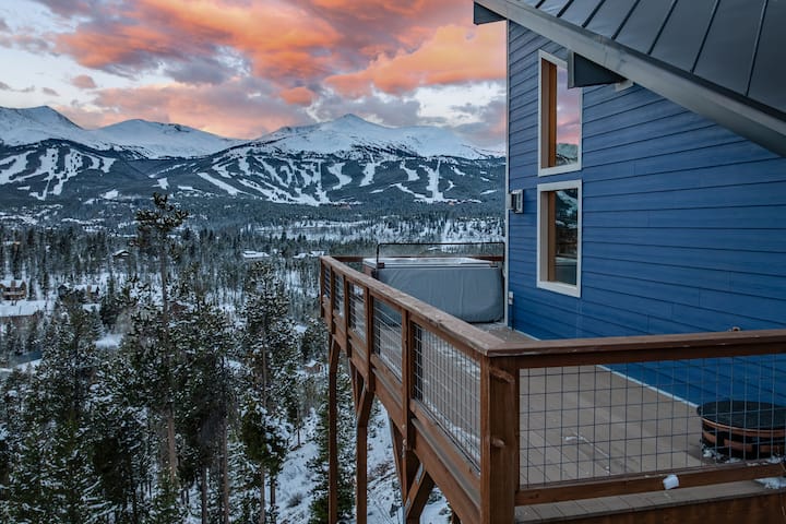 Cabin in the Sky -Best Views & Private Hot tub