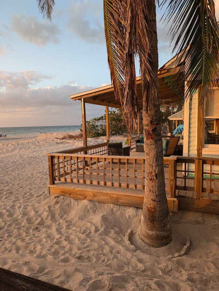 Kamp Komfort
Historic Family Beach House