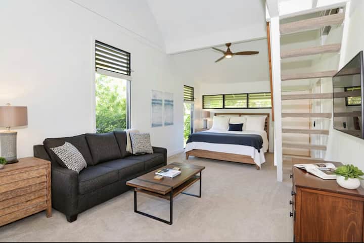 Modern Suite in Princeville with Mtn Views, A/C
