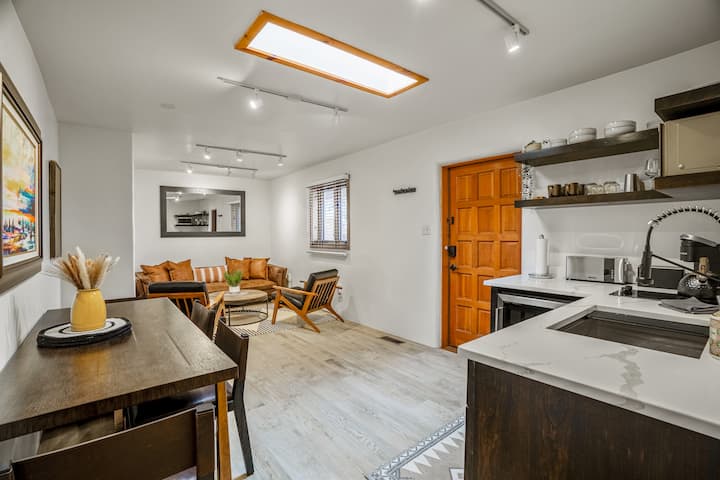 Modern Southwest Suite C-Downtown