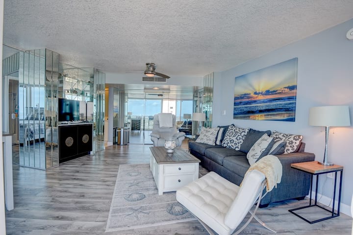 Shorefront Sanctuary - Newly Listed!