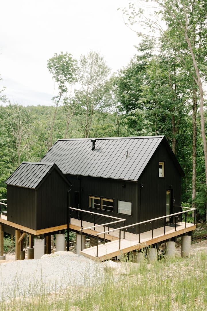 Wild Daisy · Spa Retreat · Beech Mountain