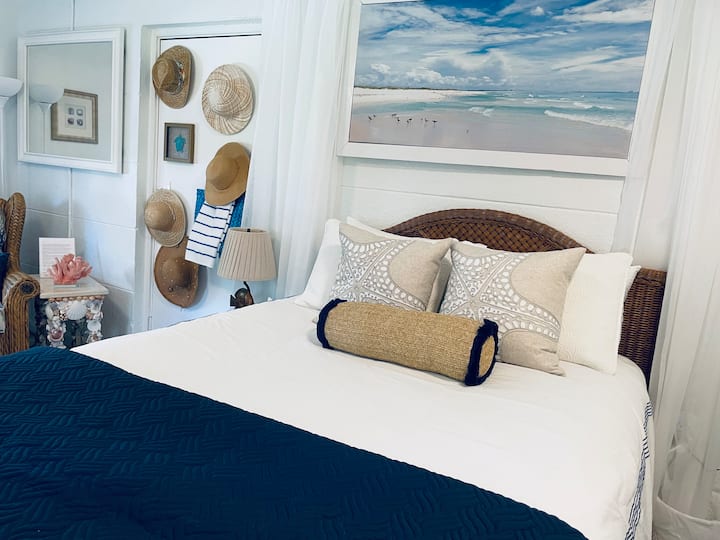 BEACH 1.5 Miles-Highly desirable central location