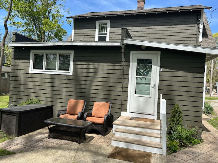 Recently redone! Walk downtown Saugatuck