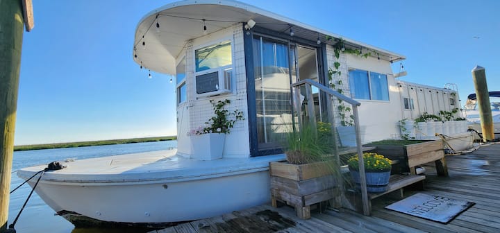 The Houseboat on Tybee Island