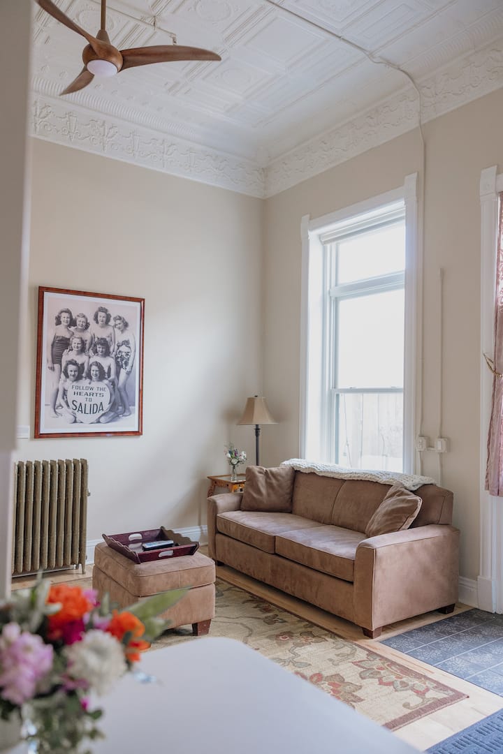 Patio Suite with King Bed, Parking, Full Kitchen