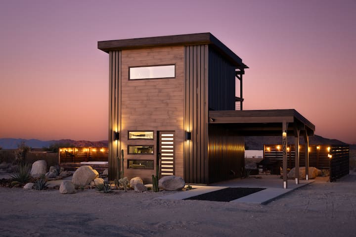 Joshua Tree | Luxury Tiny Home | Couples Retreat