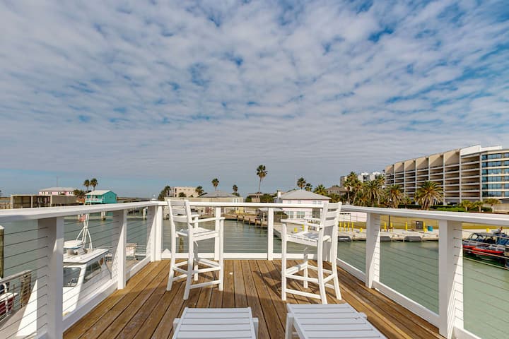 TPS804 Pet Friendly, Golf Cart Access, Marina View