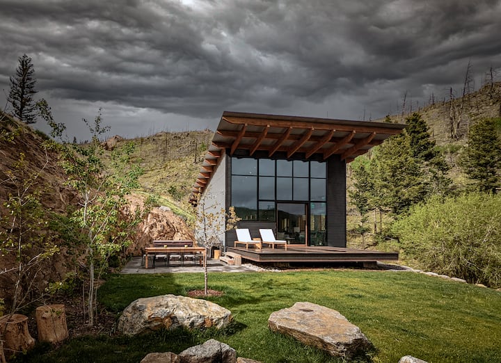 Secluded modern mountain home with stunning views