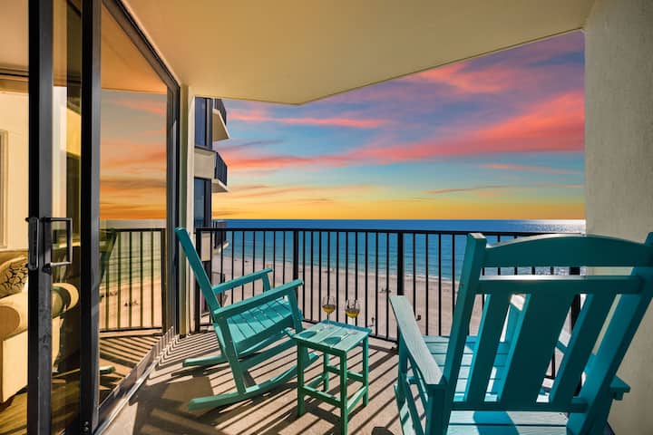 Beachfront Views + Free Beach Service