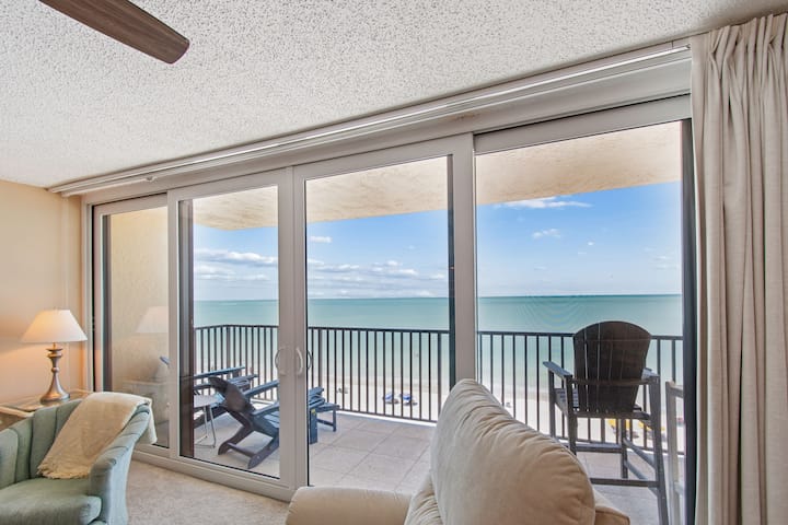 Beachfront 2BR/2BA Condo w/ Ocean Views | Sleeps 6