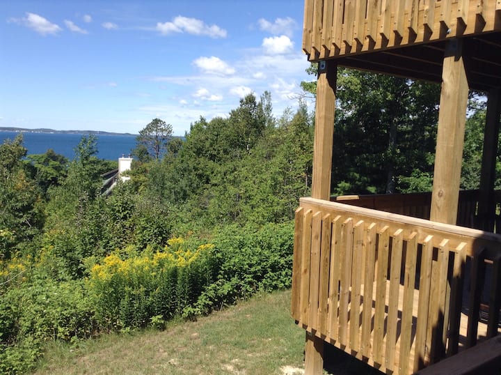 Mackinac Island Near The Woods and Stonecliffe!!