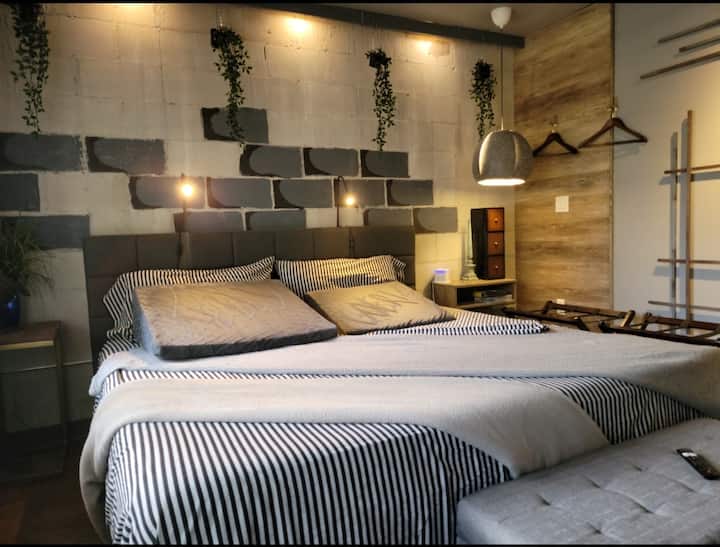 PRIVATE entry, 2 Rooms, CLOSEST to Universal!