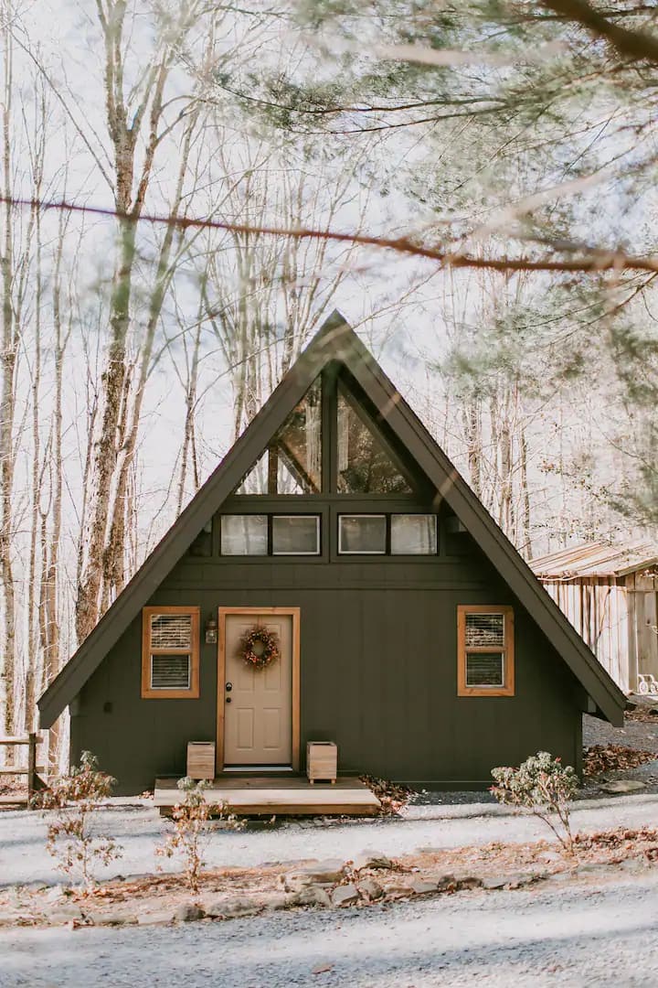 Storybook A-Frame Cabin 5 mins. to Downtown Boone