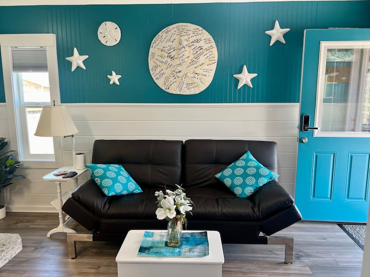 12 Sand Dollar Hideaway Charming 1BR Sleeps 4