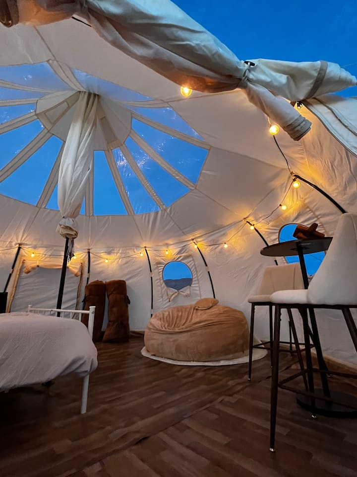 Lotus Tent Bath, Hot Shower, Starlink & Blackstone