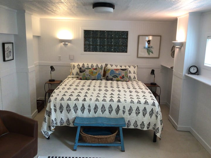 Windy Oaks guest suite.