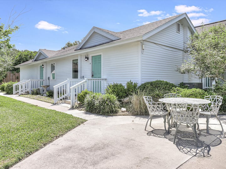 Coast Oaks Cottage 3
