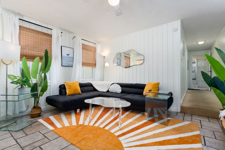 Unique Getaway Steps to Wrightsville Beach!