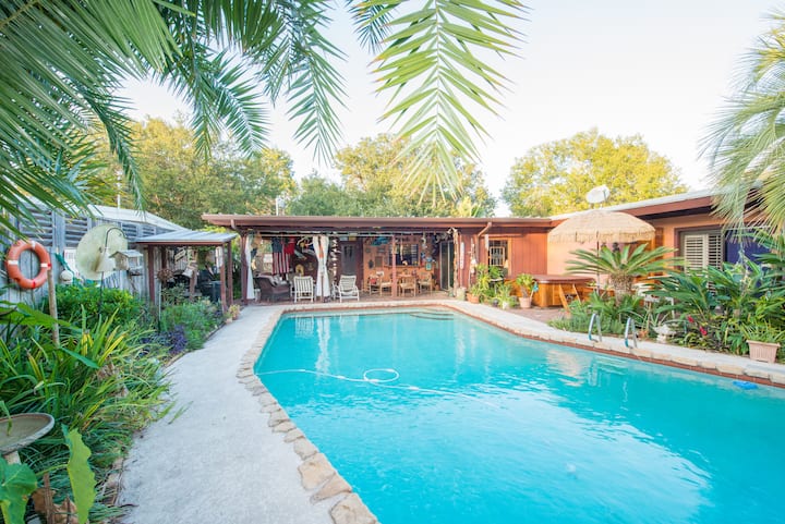 Orlando area pool home in Maitland