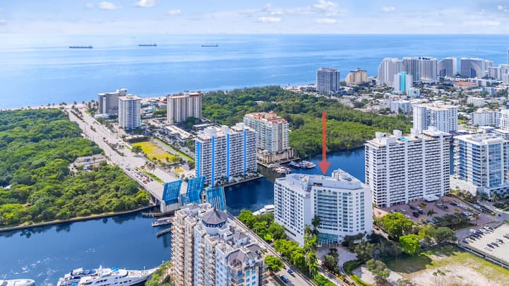 2 Bedroom 2 Bath with Panoramic Views