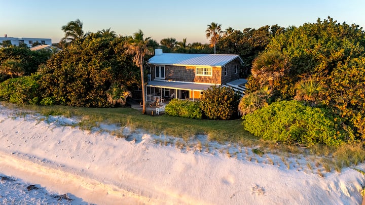 Beachfront 1950s Gem with Stunning Ocean Views