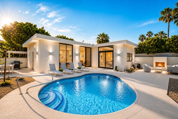 25% Off July! Perfect Location 4 Families -Pool*