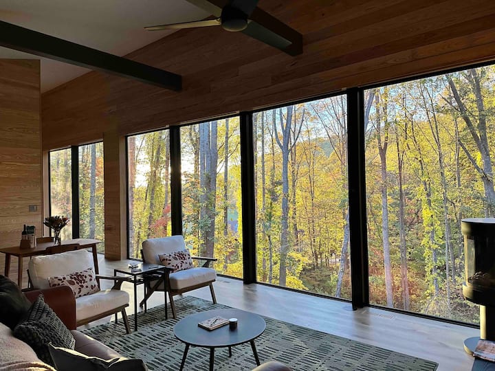 Poplar View- Romantic, Eco-Cabin w/hot tub