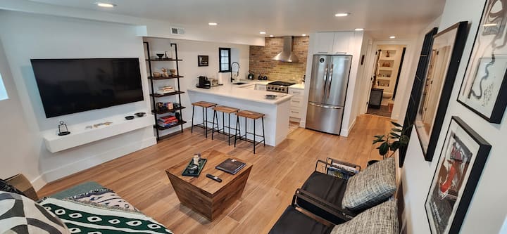 Brand New 1-BR Apt: Deluxe Comfort w/ Spa Bathroom