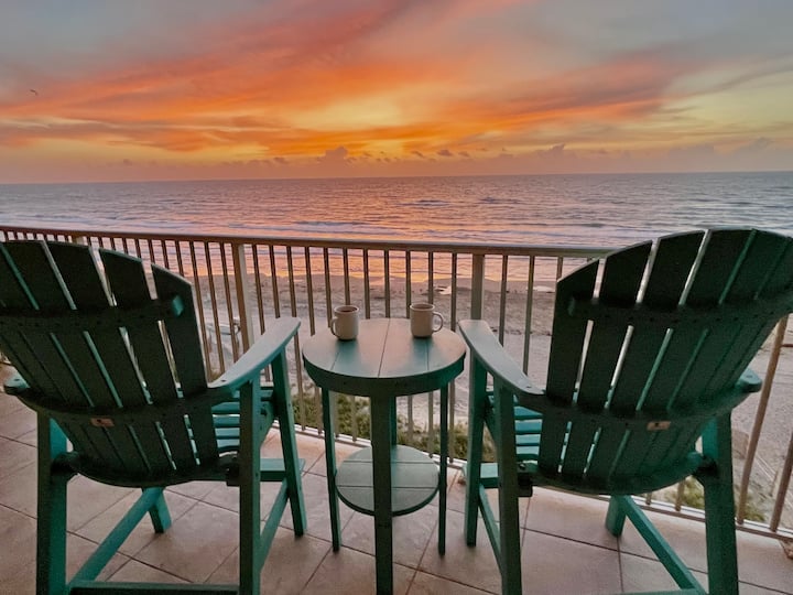 The Happy Halibut-Oceanfront